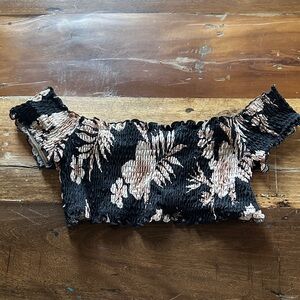 PINK Victoria's Secret Black and Beige Smocked Top